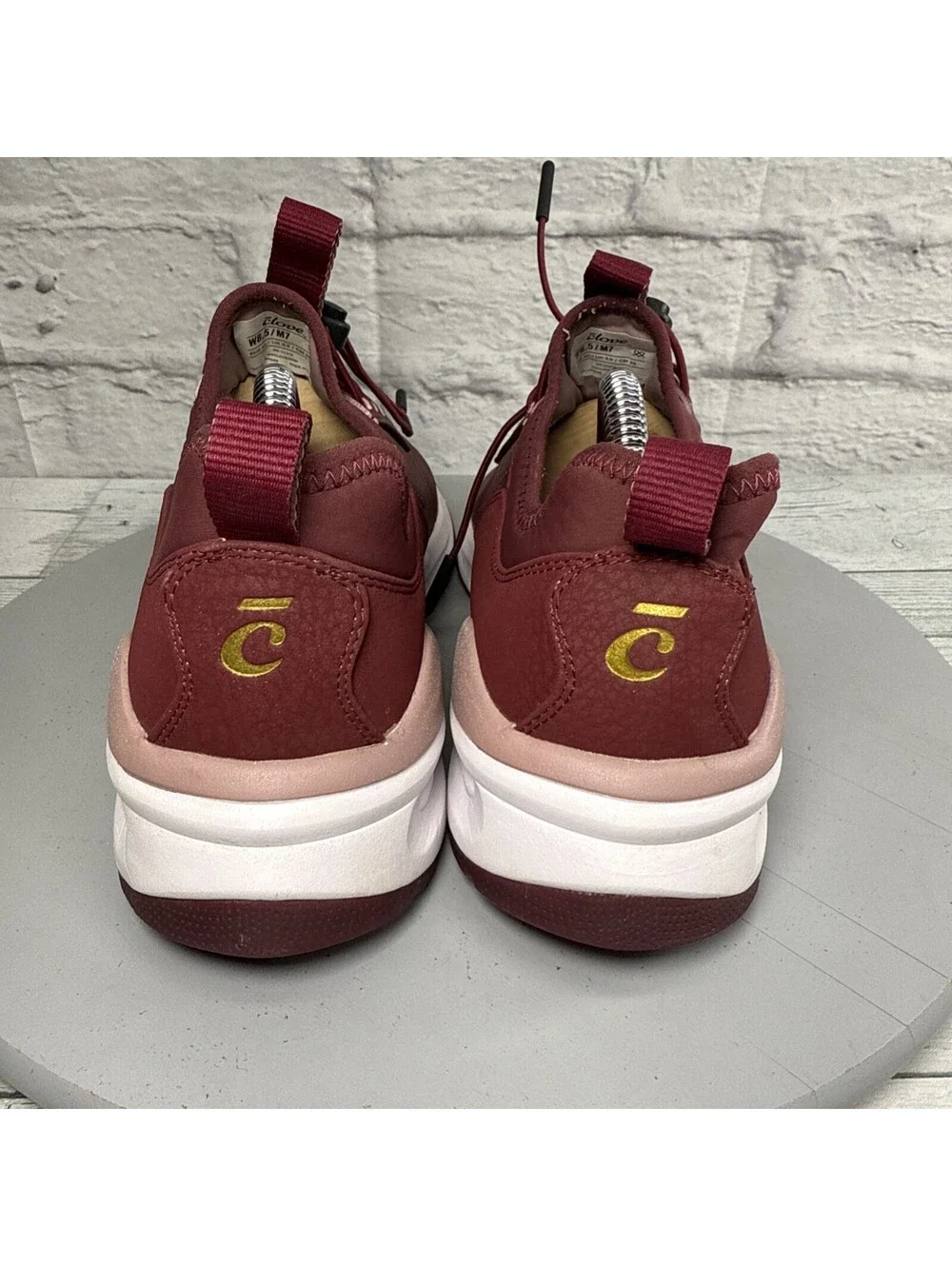 Clove Royal Maroon Sneakers Nurse Comfort Healthcare Bungee Lace Women’s 8.5